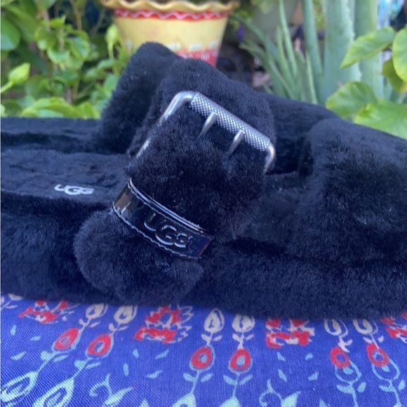 ❤️ UGG Fuzz Yeah Plush Black Slides / Slippers / Sandals ❤️ - Picture 11 of 13